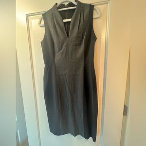 Elie Tahari Sleeveless V-Neck Dress in Black/White, Size 6